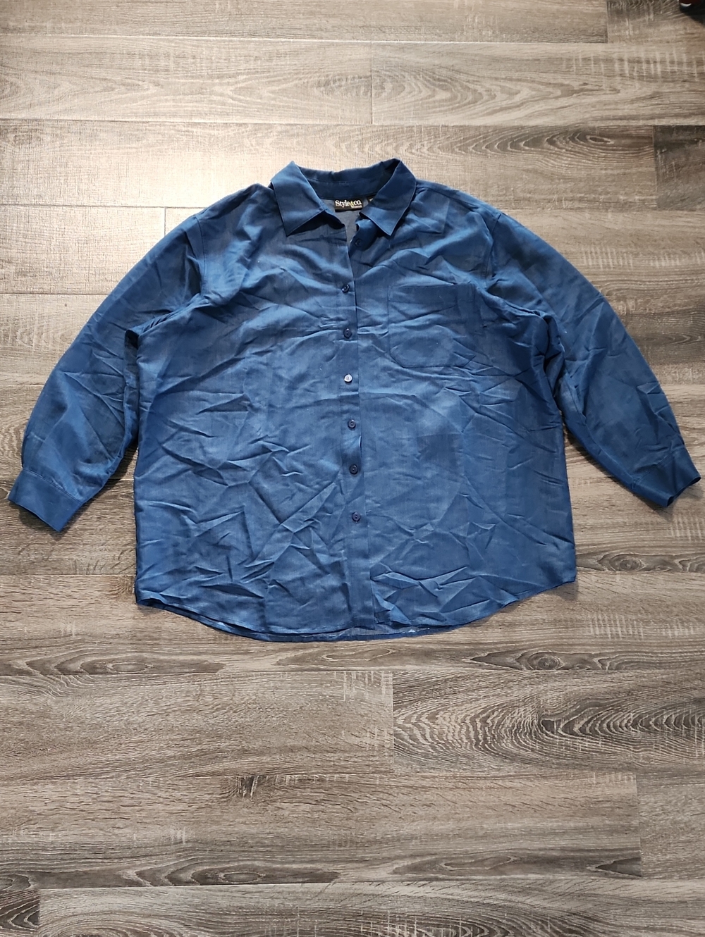 🌵 Style&Co Woman Button Front Blouse 🌵